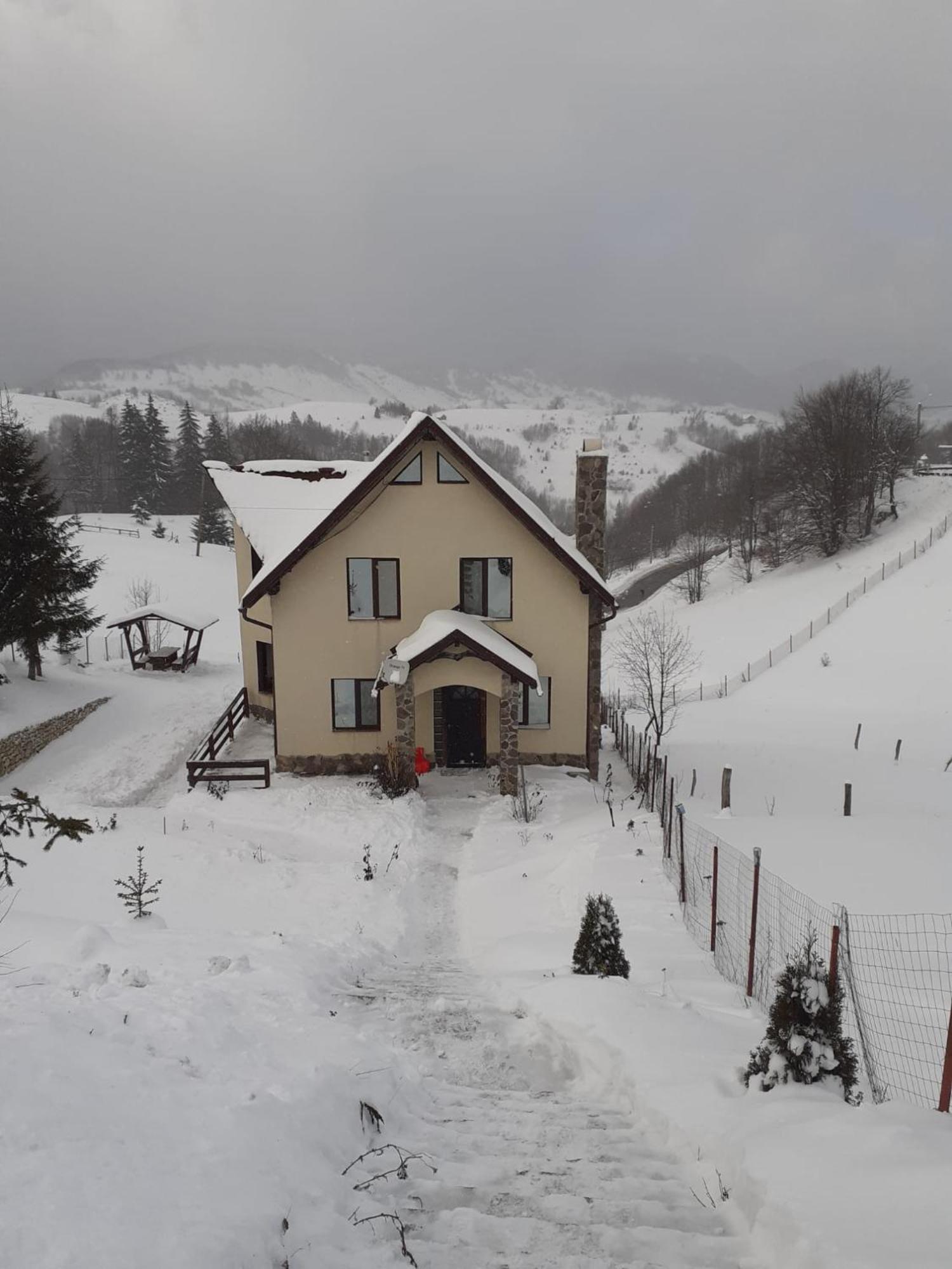 La Kaifas Villa Fundata Exterior photo